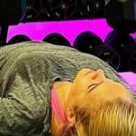 en lient med kronisk ryggvärk i göteborg som tränar